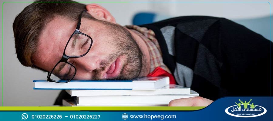 الدليل الكامل حول أعراض واسباب النوم القهري وطرق العلاج